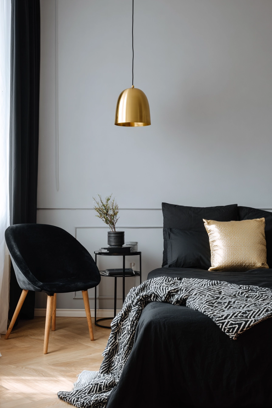 Black and gold bedroom ideas 31