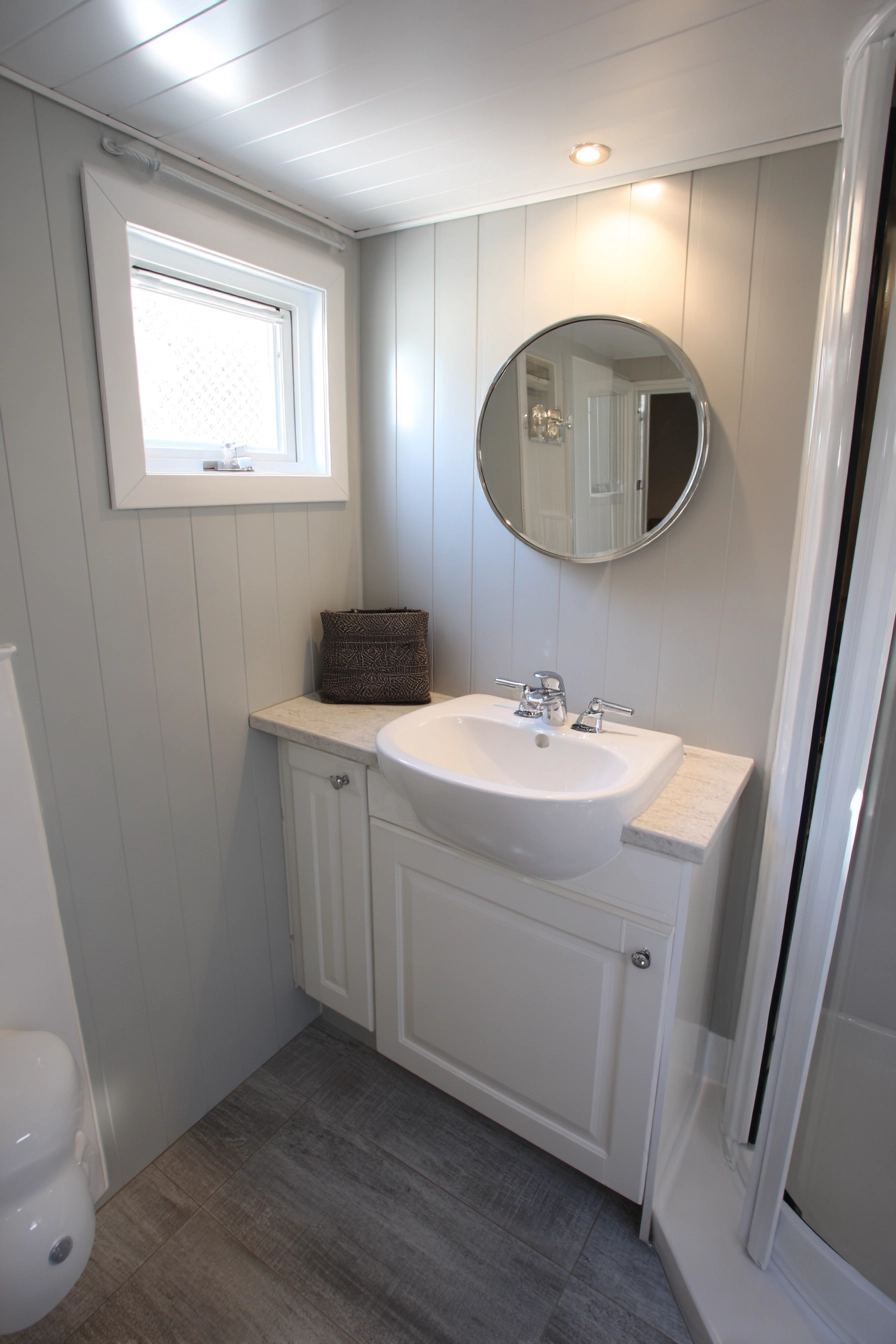 Grey bathrooms designs 19
