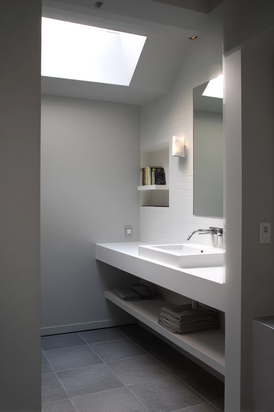 Grey bathrooms designs 39