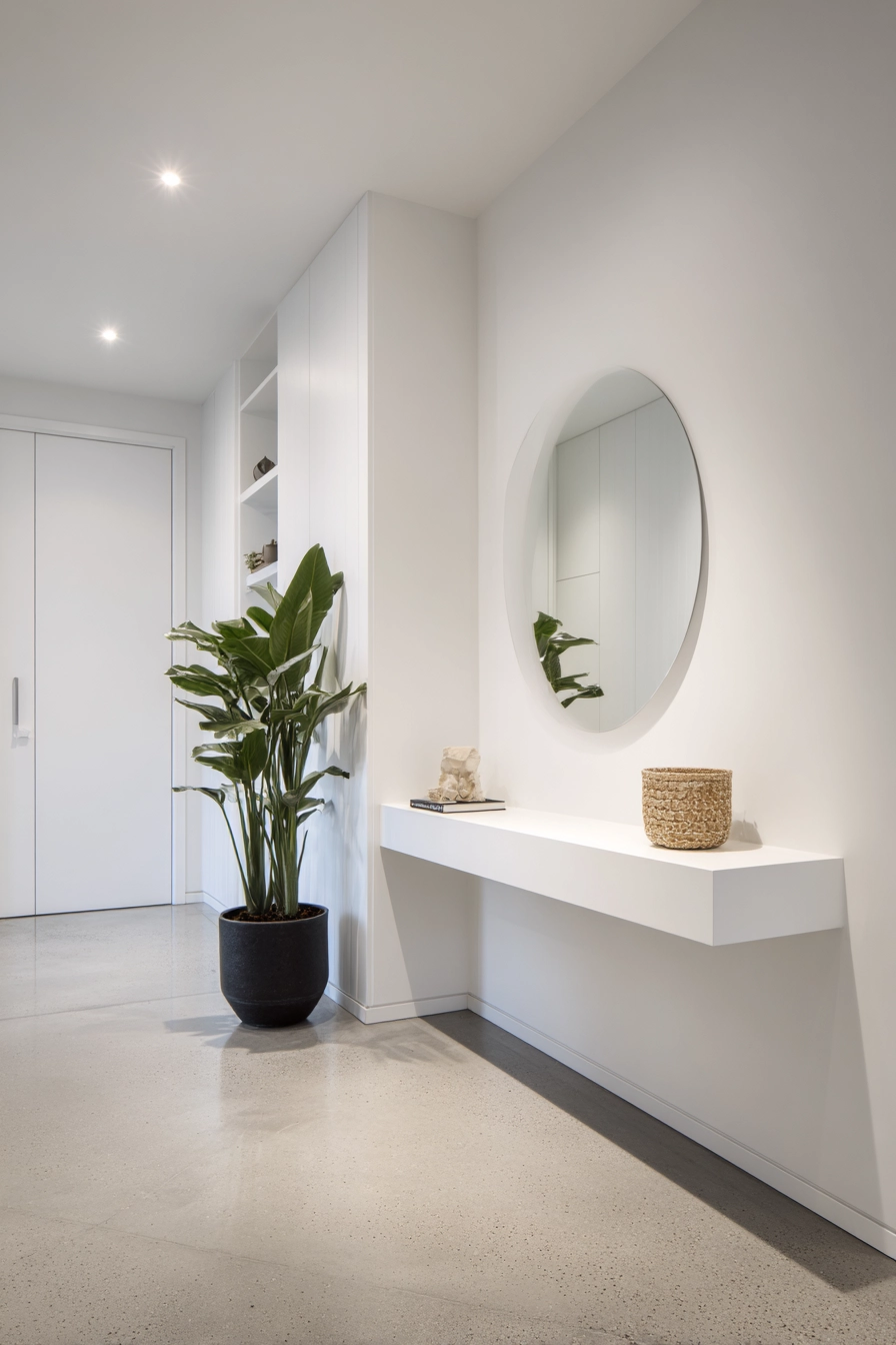 hallway decorating ideas 17